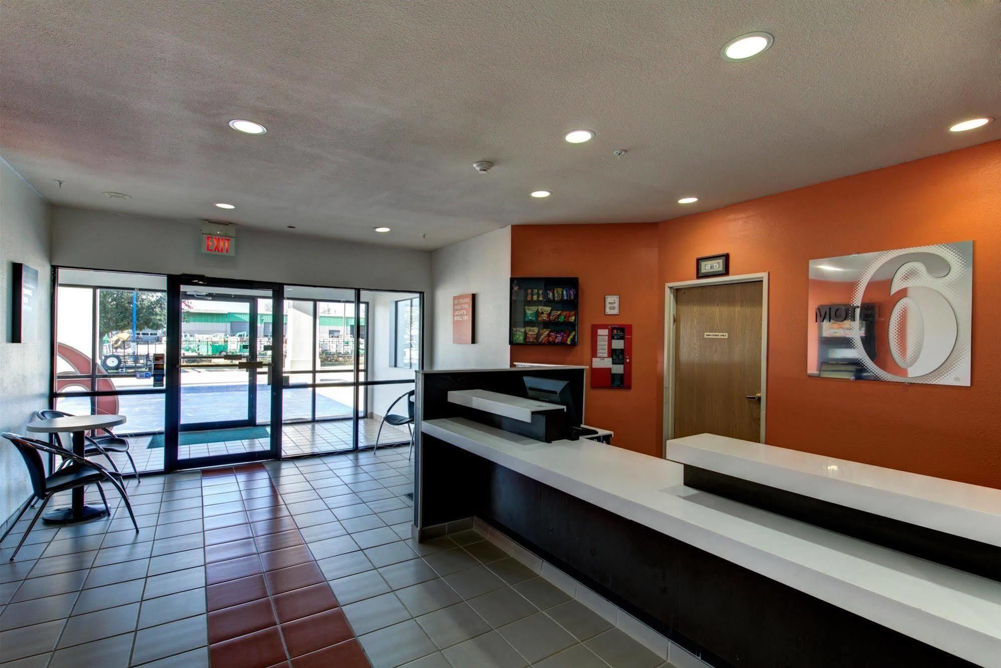 Motel 6 Waco - Woodway Екстериор снимка